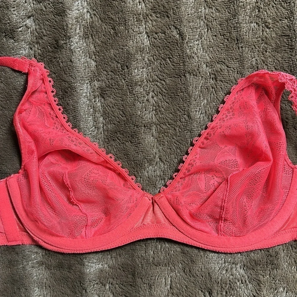SOMA Sensual Unlined Plunge Coral Sz 34D